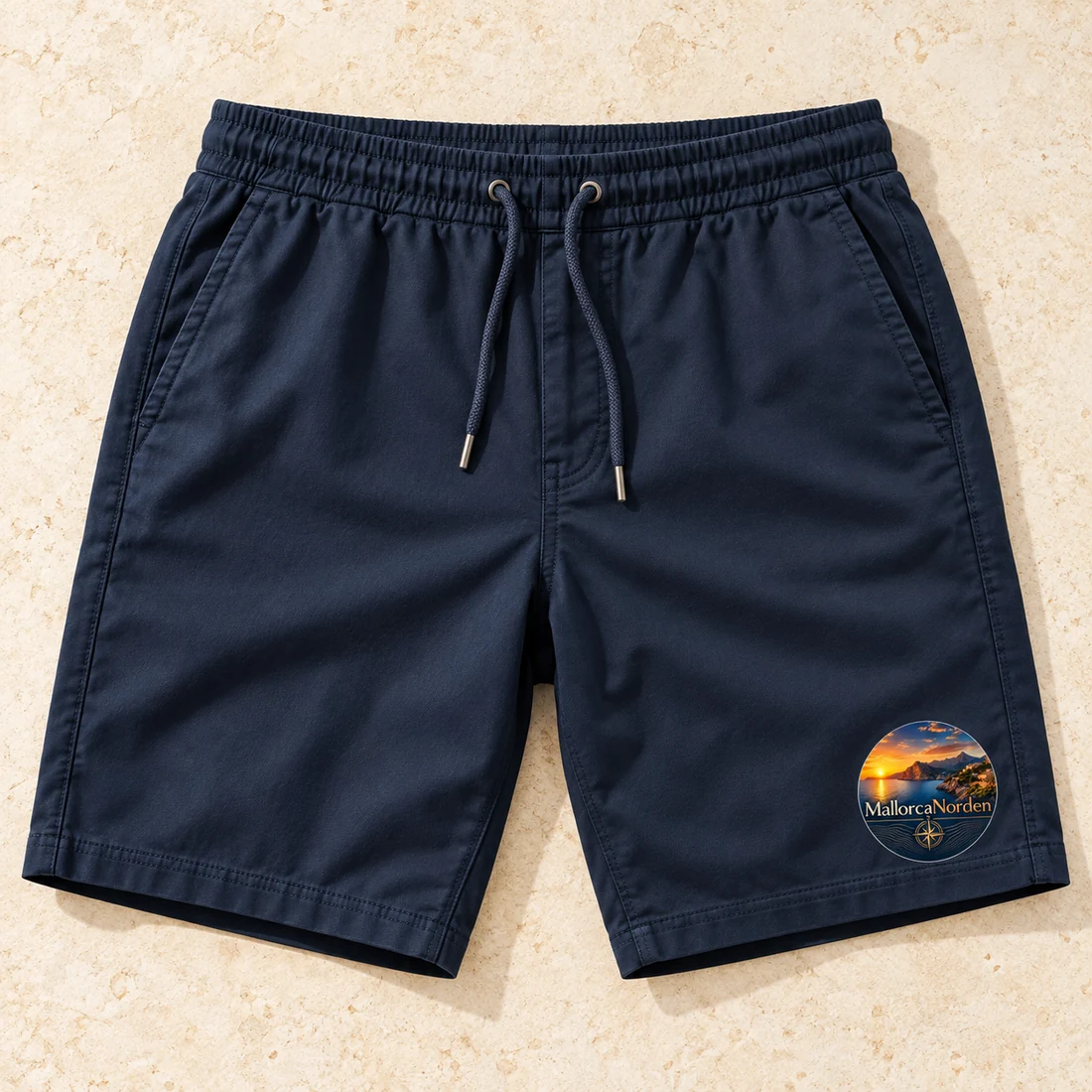MallorcaNorden-Shorts mit dem Logo als Produktbeispiel